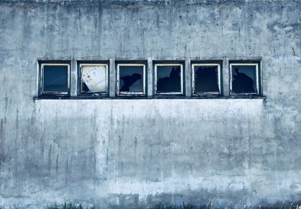 破碎的窗户图片下载