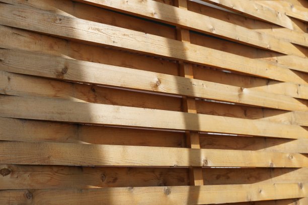 白色背景上的木栅栏图片下载