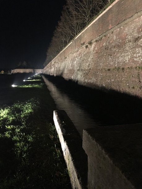 不均匀图片下载