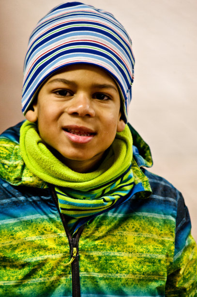 男孩模特摆姿势图片下载