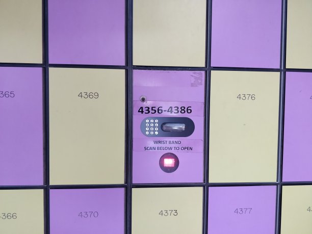 学校储物柜图片下载