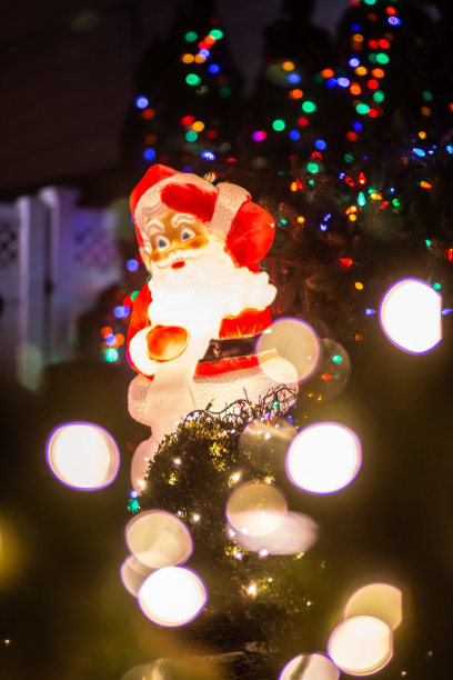 挥舞着圣诞老人图片下载