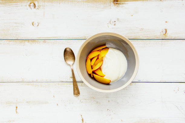 酸奶和桃子图片下载