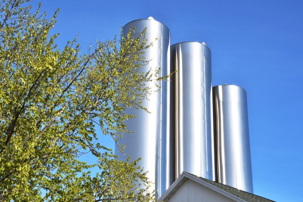 奶制品厂的坦克图片下载