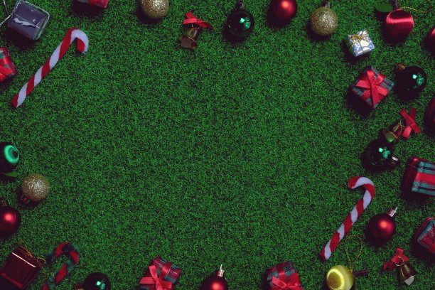 圣诞背景与冷杉树和装饰。平放与复制空间。图片下载