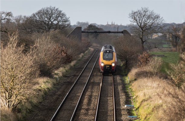 高速列车图片下载