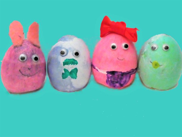 复活节彩蛋的家庭图片下载