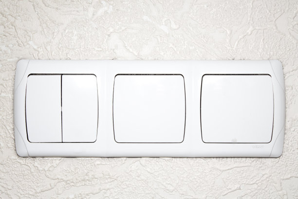 白色照明开关图片下载