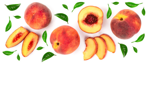 成熟的桃子与叶孤立的白色背景与复制空间为您的文本。前视图。平躺模式图片下载