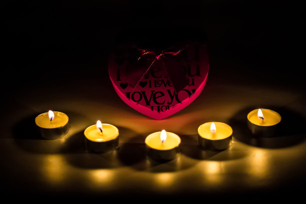 瓦伦蒂娜节的礼物盒图片下载