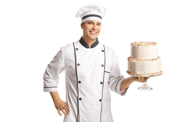 年轻男厨师拿着一个玻璃盘子上的蛋糕图片下载