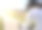 一个面目全非的女人在公园里骑自行车图片下载