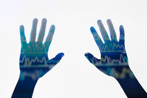 屏幕上的DNA密码用两只手触摸屏幕图片下载