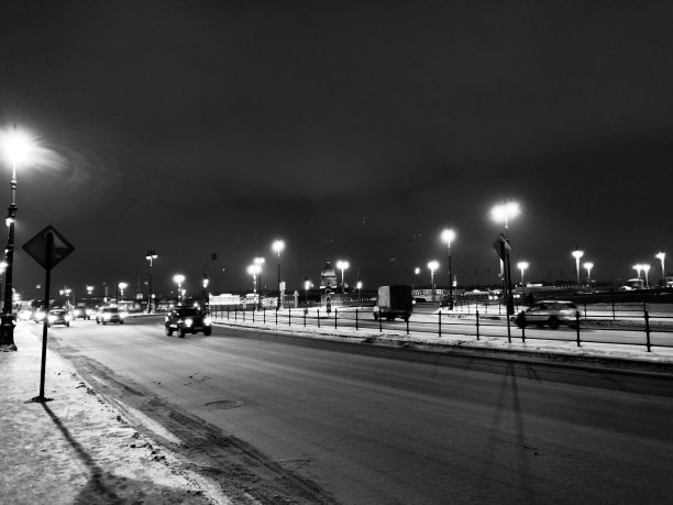 一天晚上漫步在皇城图片下载