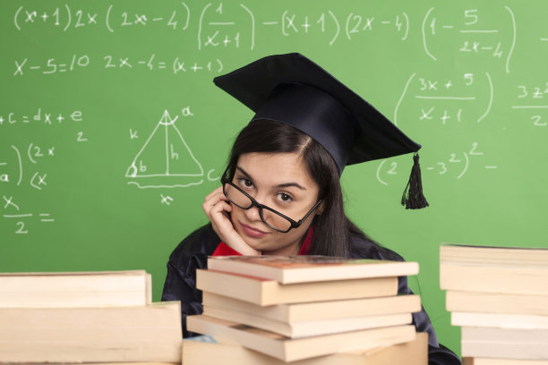 大学校园学生图片下载