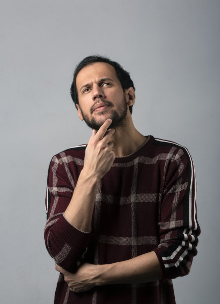 休闲男人等待灵感图片下载