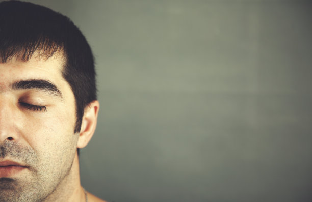 年轻人的脸图片下载