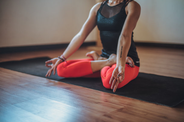 夫人沉思图片下载