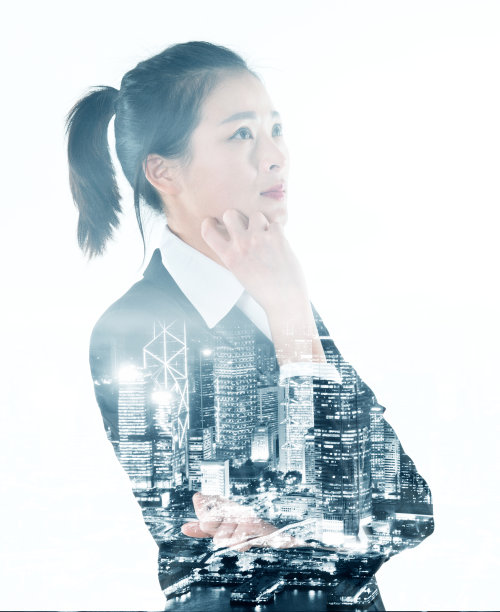 女商人的手多次暴露在下巴上图片下载