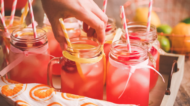 新装的树莓柠檬水图片下载