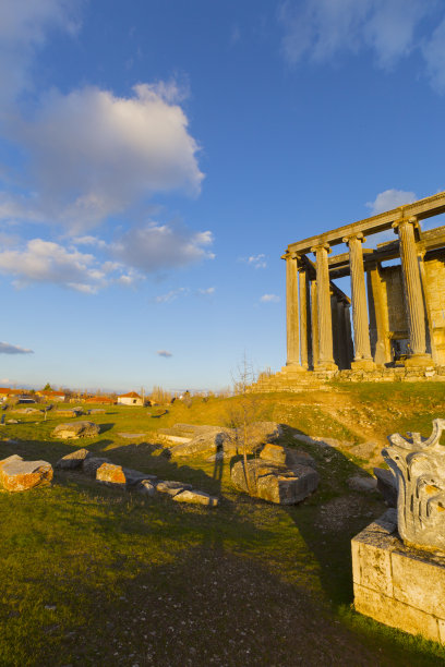 土耳其库塔哈亚卡夫达希萨尔的艾佐奈古城图片下载
