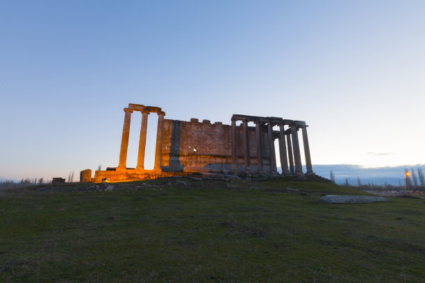 土耳其库塔哈亚卡夫达希萨尔的艾佐奈古城图片下载