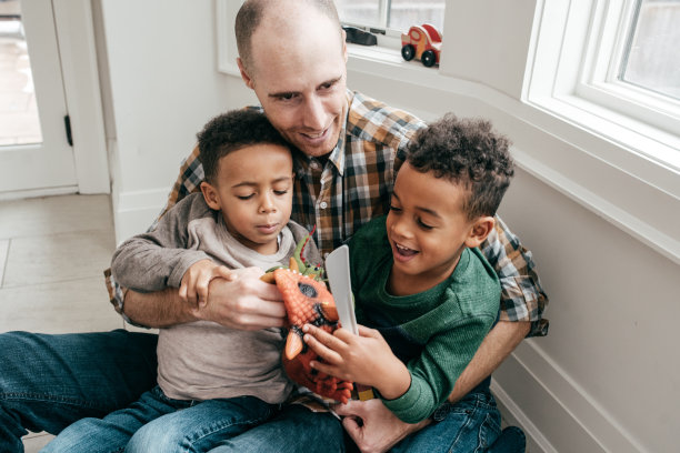 爸爸和孩子图片下载