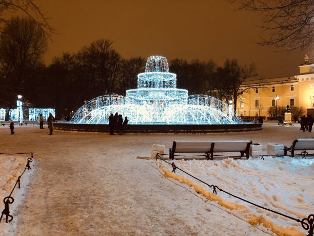 皇帝城的圣诞彩灯图片下载