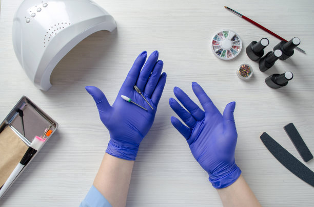 桌面修指甲。从以上观点。图片下载