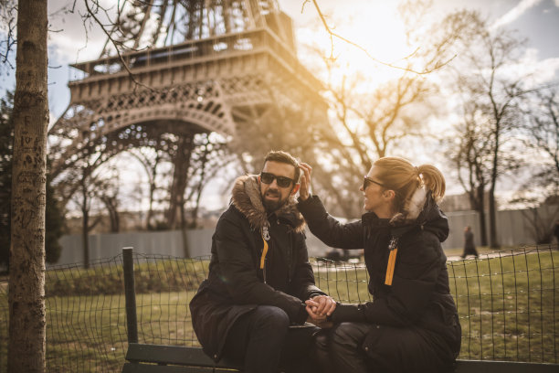 爱在巴黎图片下载
