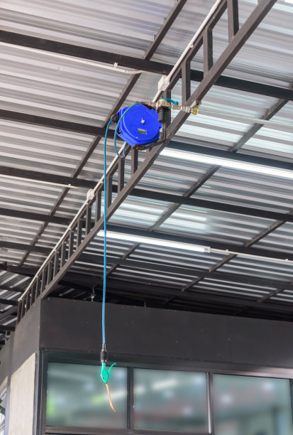 车顶上的空气管图片下载