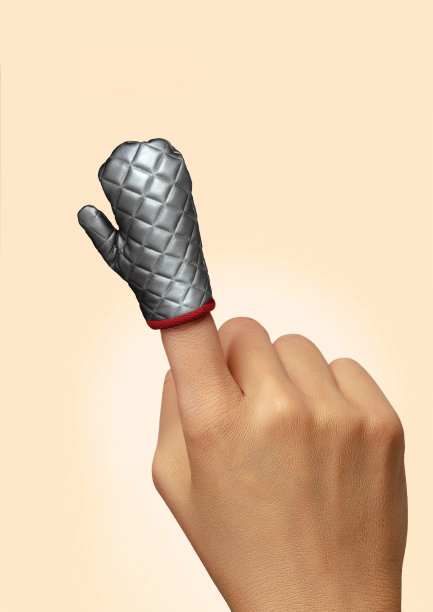 手与小人偶手套图片下载