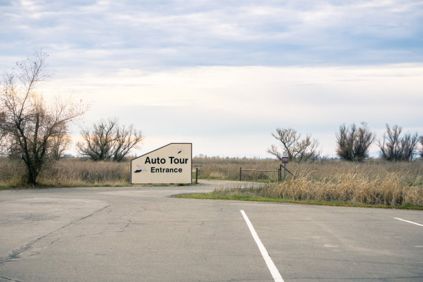 加州萨克拉门托国家野生动物保护区的自驾游线路入口图片下载