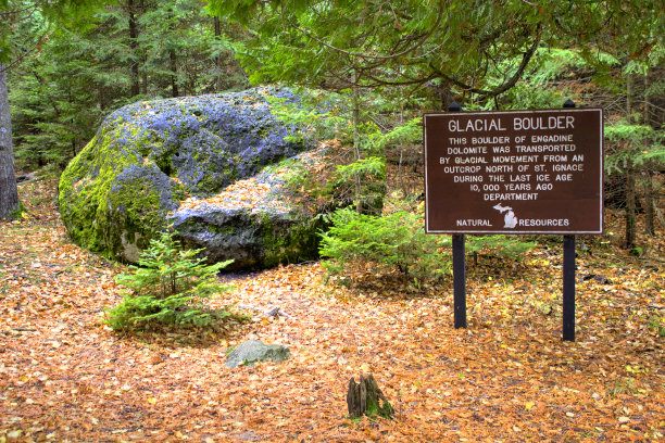 密歇根冰河时代冰川巨石图片下载
