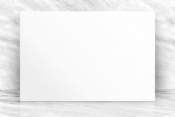 空白长白纸海报在豪华白色光滑大理石墙壁和地板，模拟模板添加您的内容或设计，业务演示。图片下载