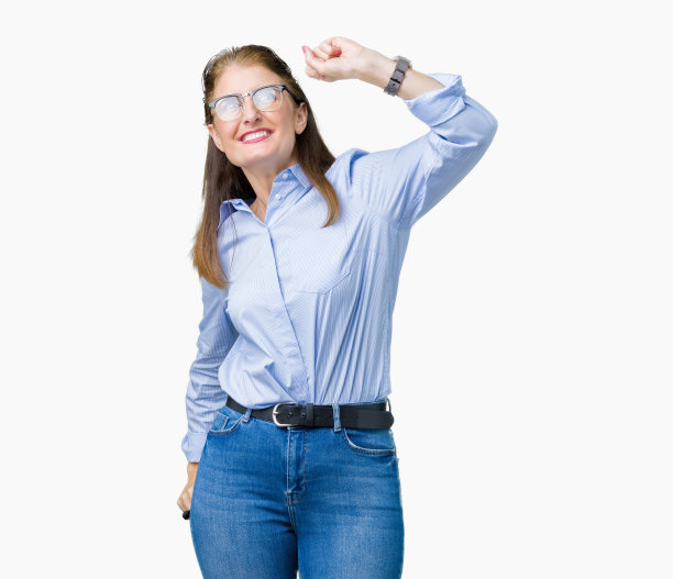 美丽的中年成熟的商业女性戴着眼镜在孤立的背景伸展，疲倦和放松，困倦和打哈欠的清晨图片下载