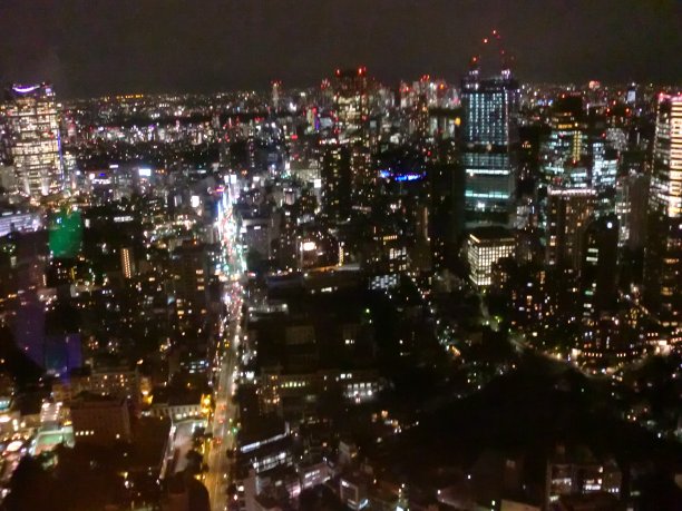 从东京塔到晚上的东京图片下载