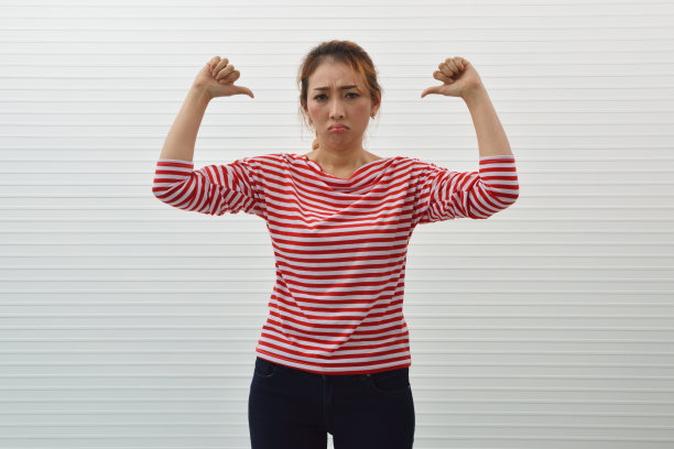 沮丧的面部表情图片下载