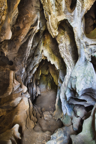 洞穴入口图片下载
