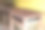 城市学校里泰国学生用的旧木桌。肮脏的木桌子。理念:短缺学校设备。图片下载
