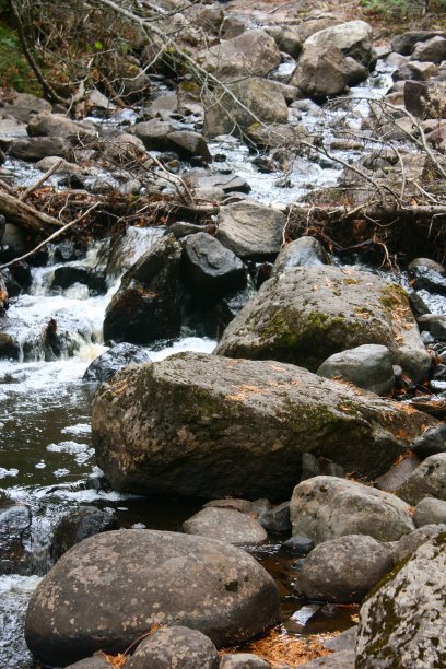 优越的徒步旅行路线图片下载