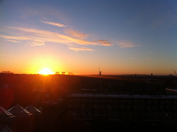 伦敦东部的日出图片下载