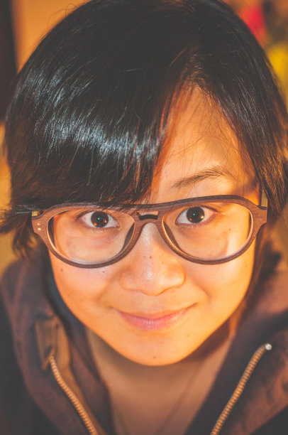 一个亚洲女人图片下载