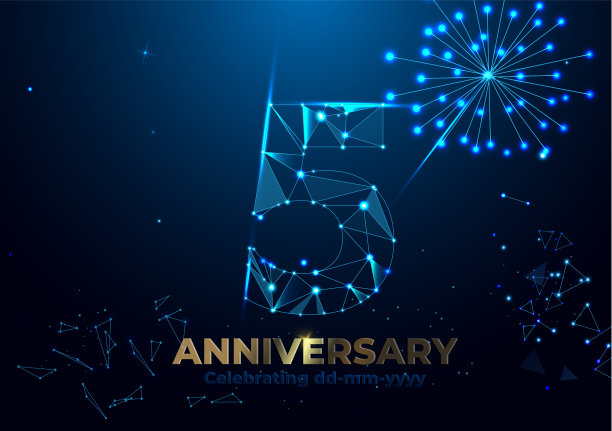5周年。几何多边形周年问候横幅。黄金3d数字。庆祝五周年活动派对的海报模板。矢量烟花背景。低多边形图片下载