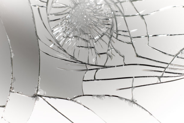 破碎的镜子图片下载