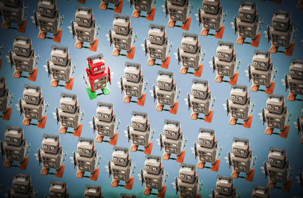 快乐的红色机器人与人群对抗图片下载