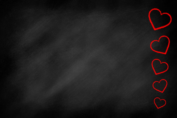 黑板上的红心图片下载