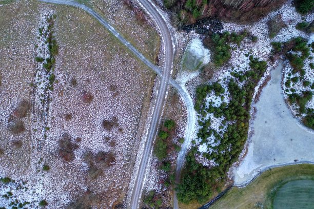 冬天的乡村公路图片下载