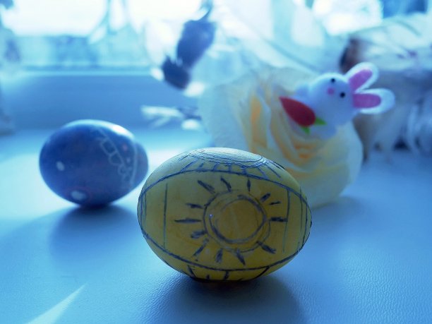 画彩蛋，复活节玩具兔子，装饰图片下载