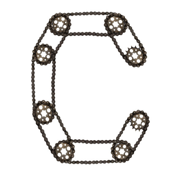 蒸汽朋克字母字体字母C从链条齿轮。印刷字体拼贴机械五金零件。隔离元件用于自行车、车轮、电机维修或工厂生产或其他行业图片下载